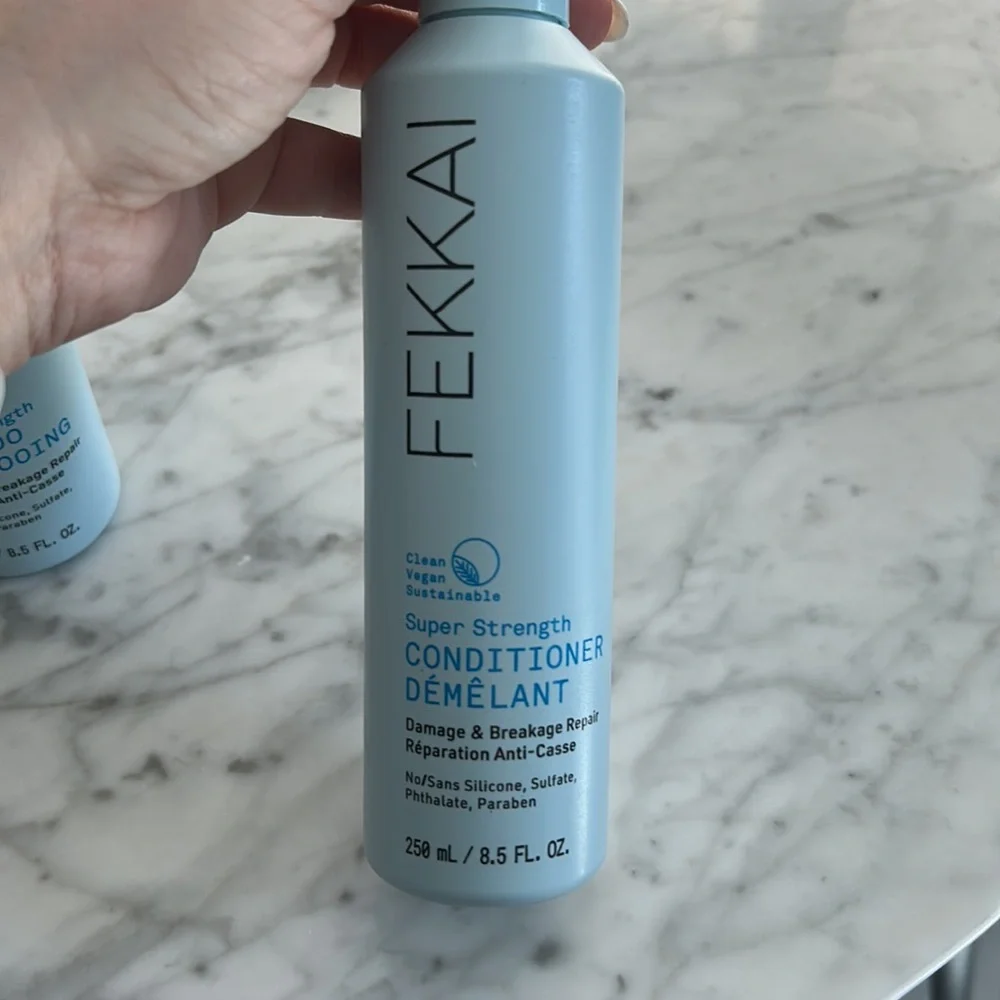Brand new shampoo and conditioner Fekkai super strength - Picture 4 of 5
